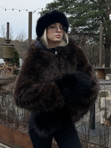 Шуба из эко-меха