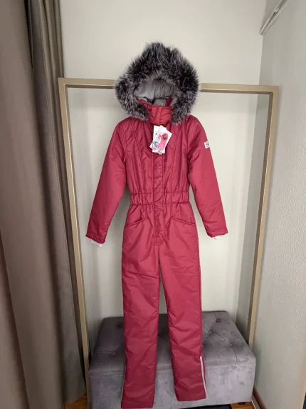 Женский зимний мембранный комбинезон Винный Оптима серый мех