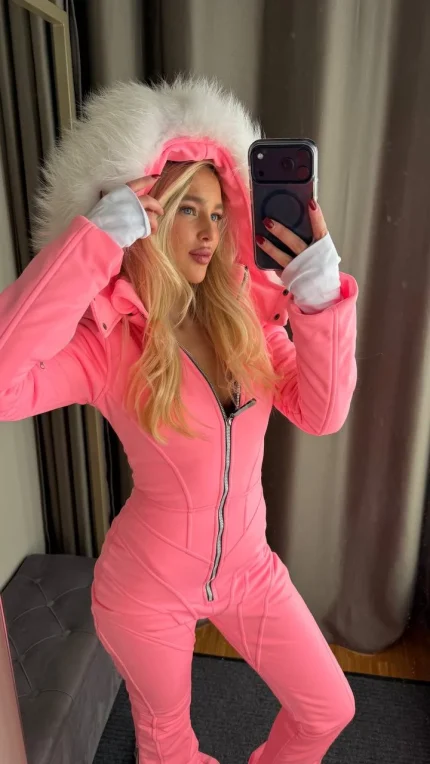 Женский зимний комбинезон из софтшелла Барби белый мех